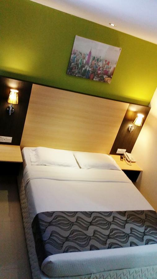 Oyo 786 The Citilite Hotel Kuantan Kültér fotó