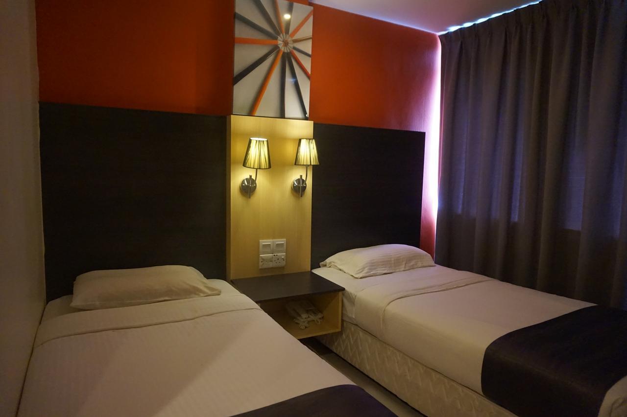 Oyo 786 The Citilite Hotel Kuantan Kültér fotó