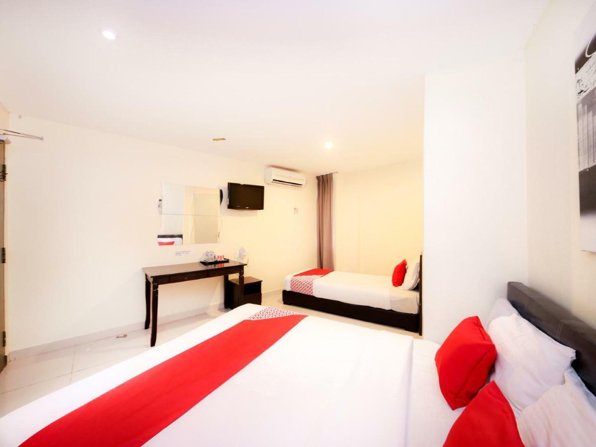 Oyo 786 The Citilite Hotel Kuantan Kültér fotó
